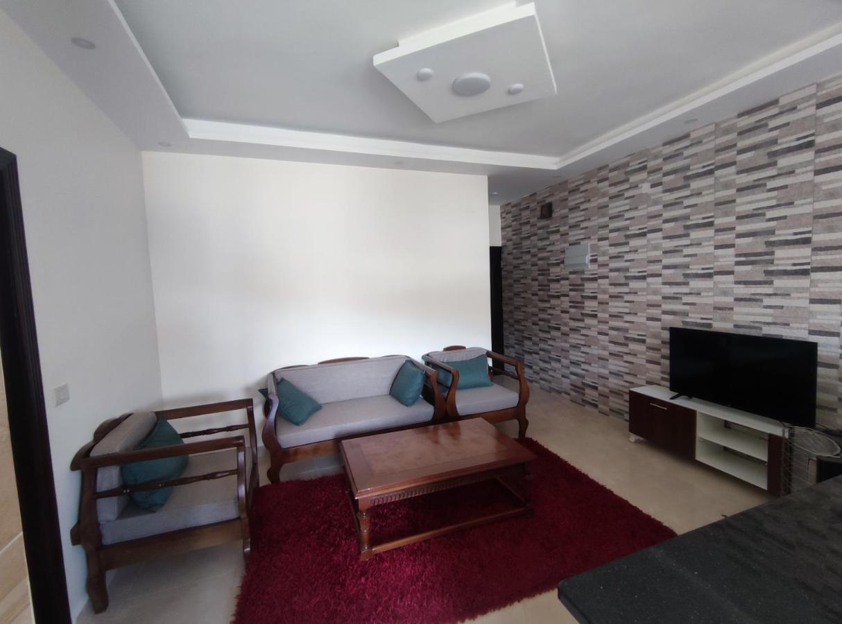 Red Rose City Apartment ワディ・ムーサ エクステリア 写真