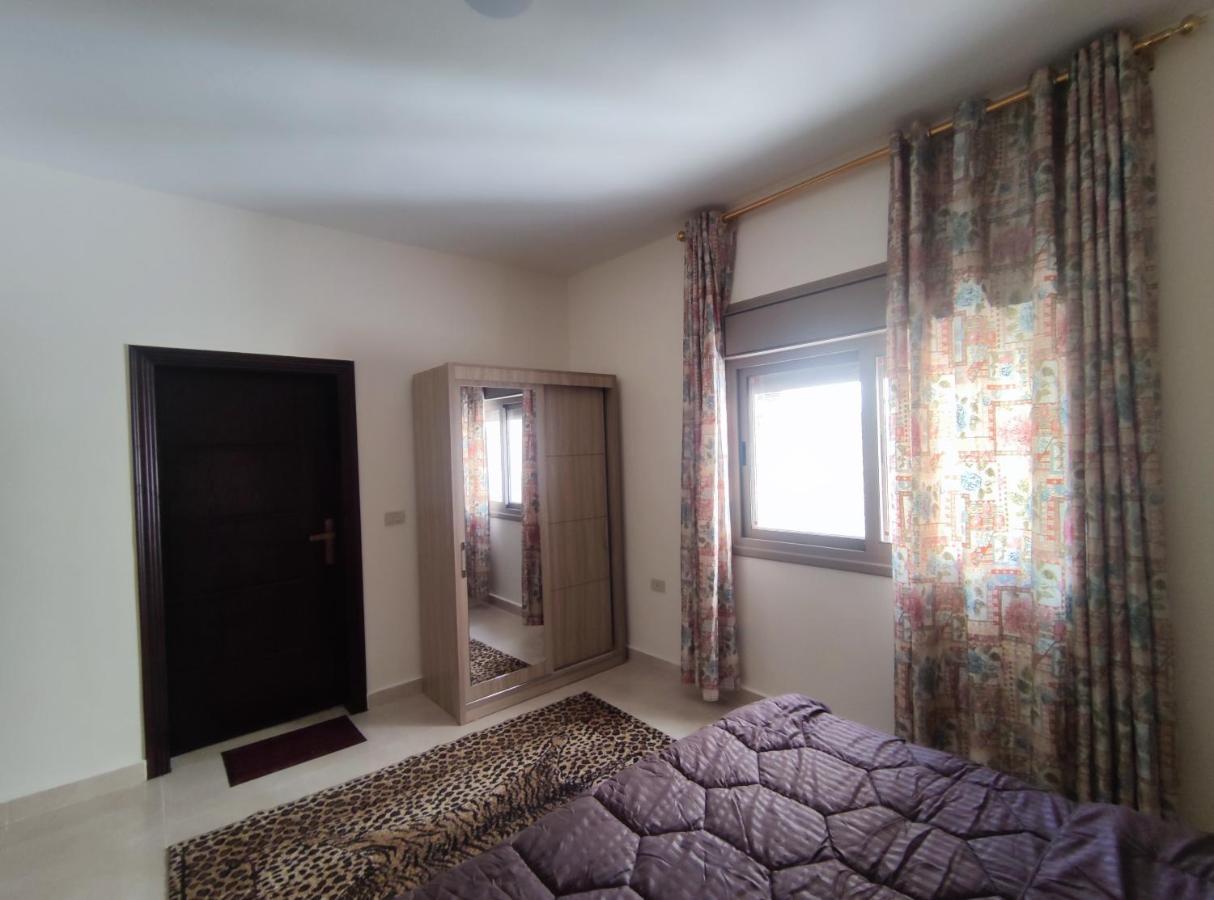 Red Rose City Apartment ワディ・ムーサ エクステリア 写真